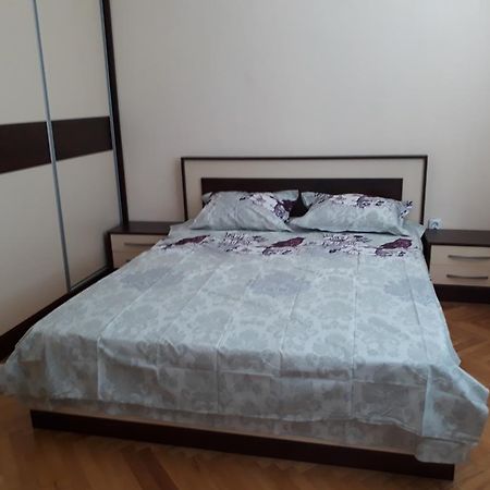 Apartment Ilievi Плевна Экстерьер фото